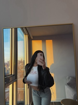 xcarolinejoness Photo #15