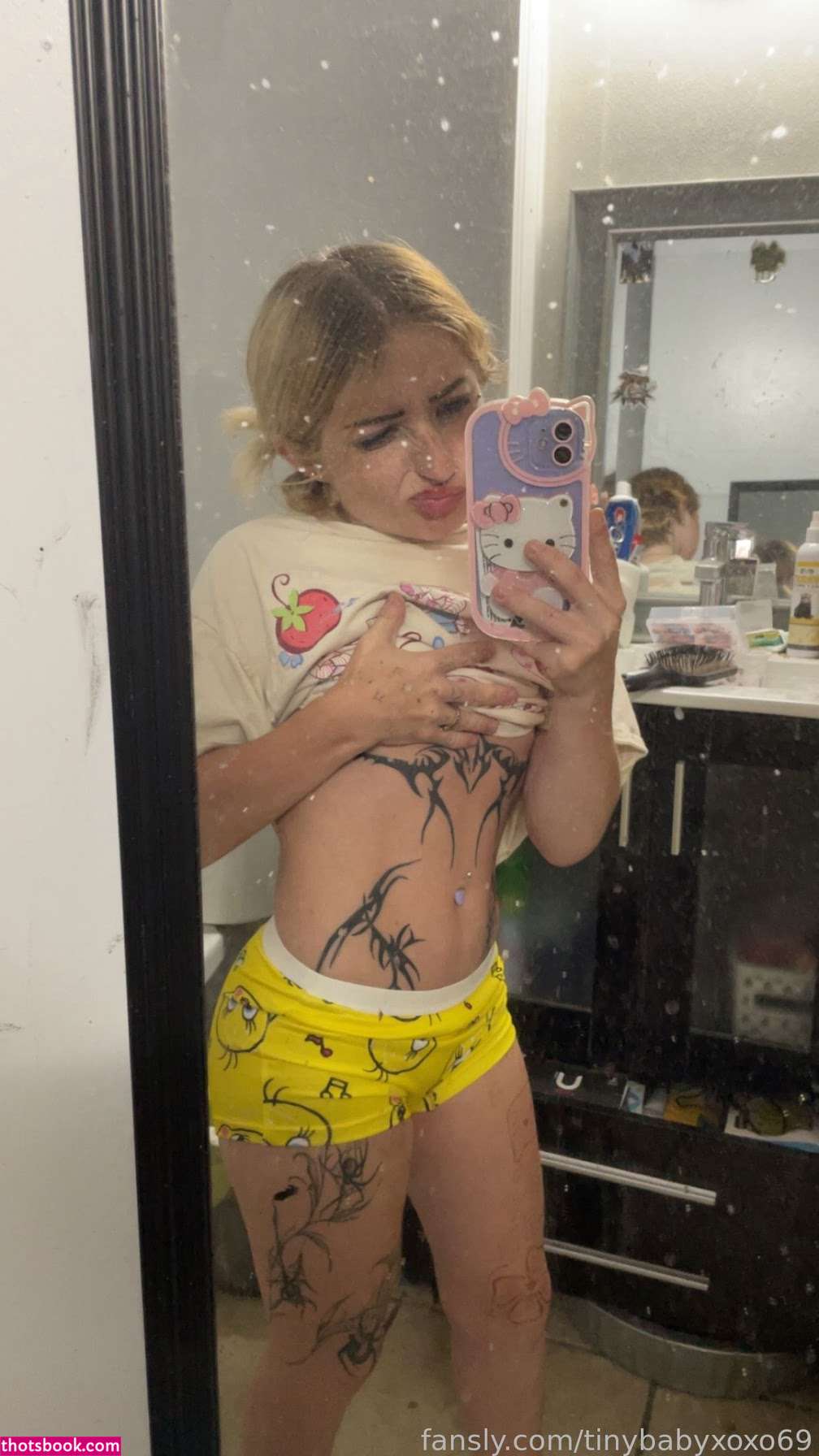 tinybabyxoxo69 Photo #9