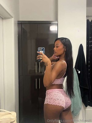 frenchtoestt Photo #15