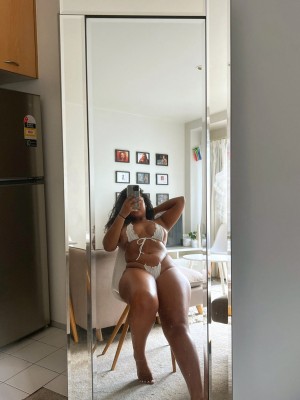 Melanadavids Photo #11