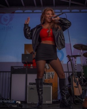 Samantha Vicha Photo #3