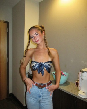 Audrey Oneill Photo #7