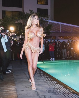 Caroline Jaquish Photo #31