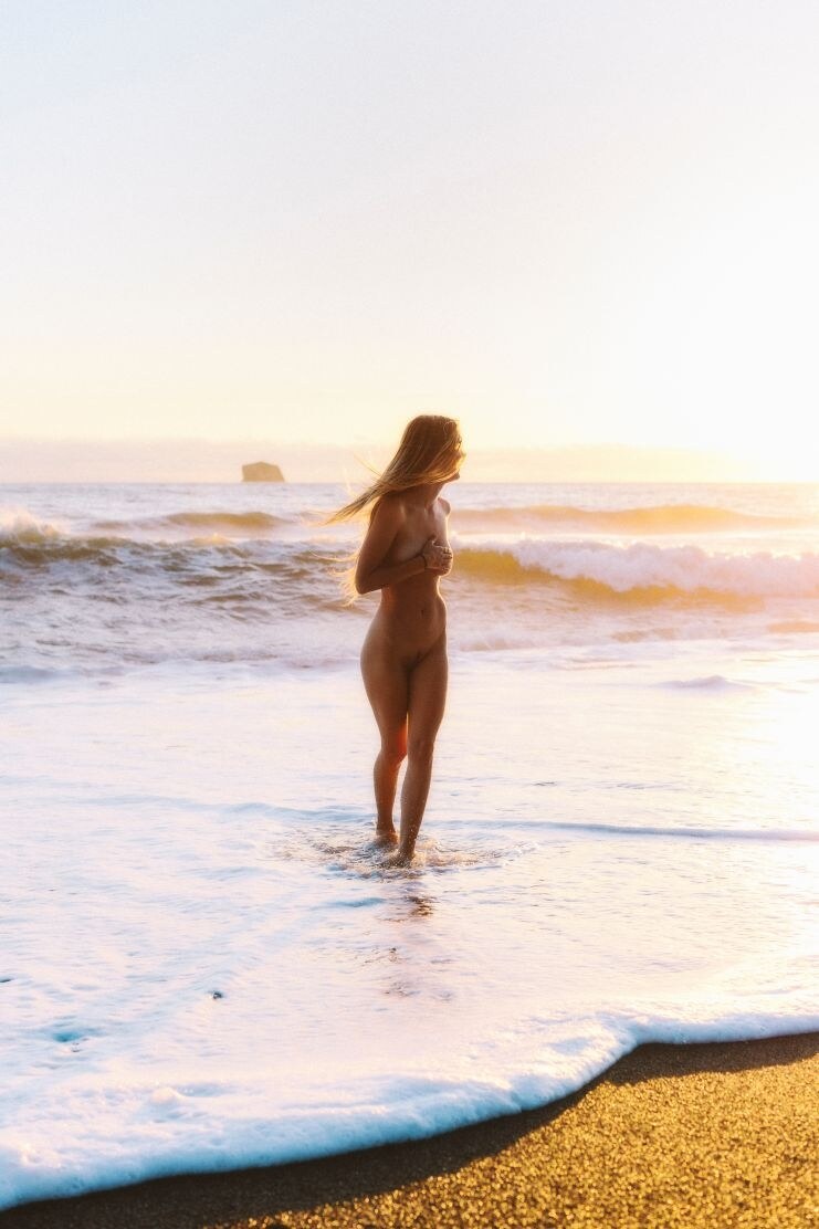 Amberleigh West Photo #64