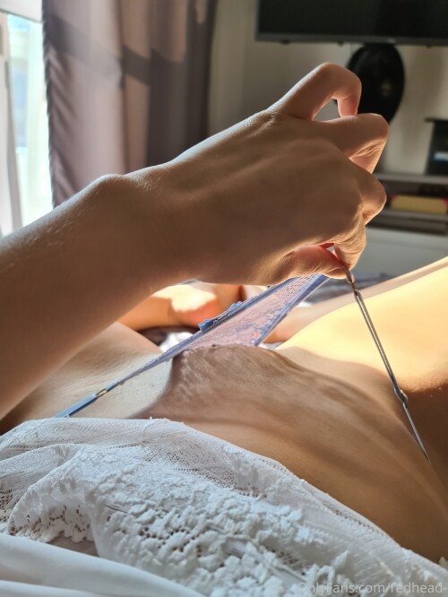 Angel Vinitska Photo #25