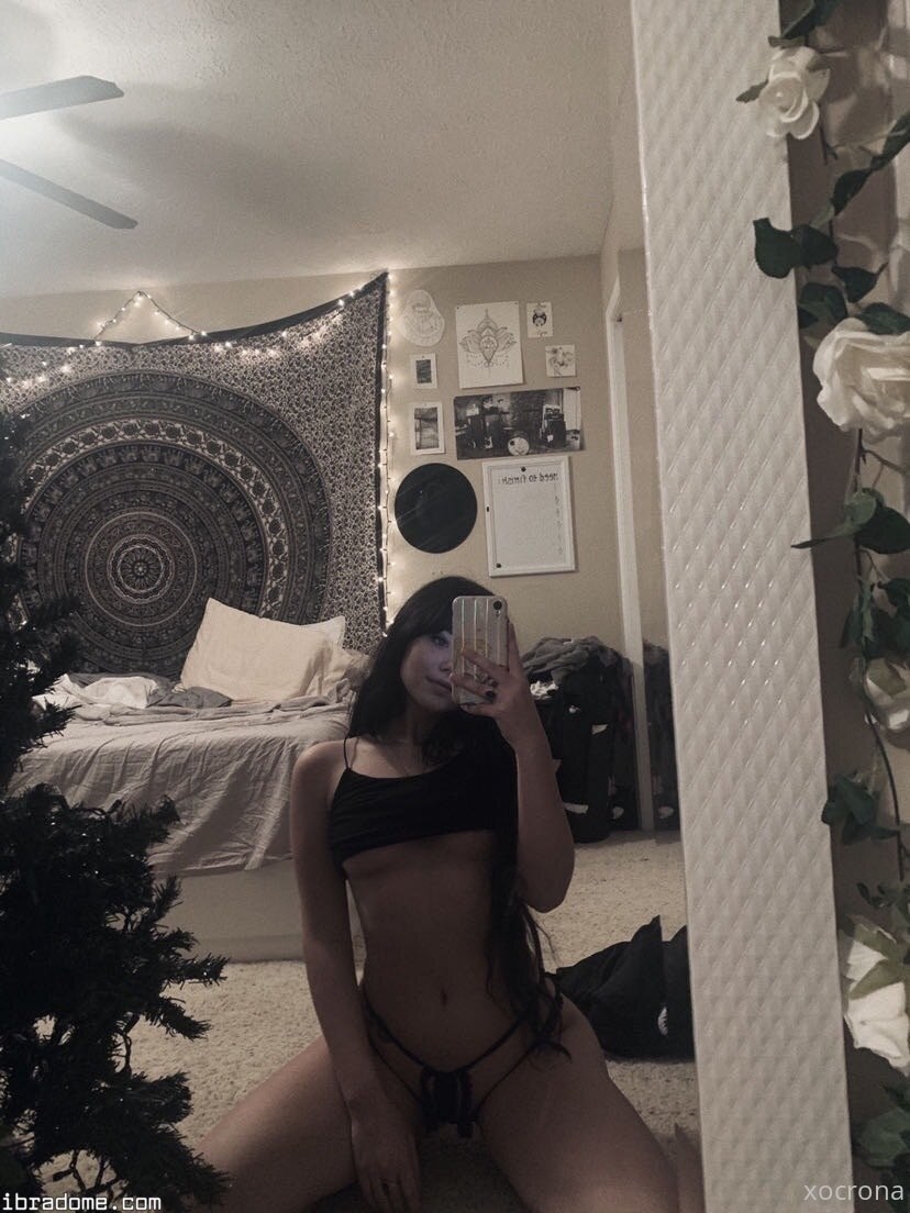 Claire Estabrook Photo #184