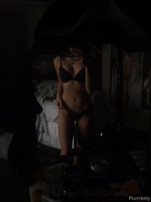 Claire Estabrook Photo #127