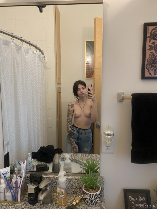 Claire Estabrook Photo #136