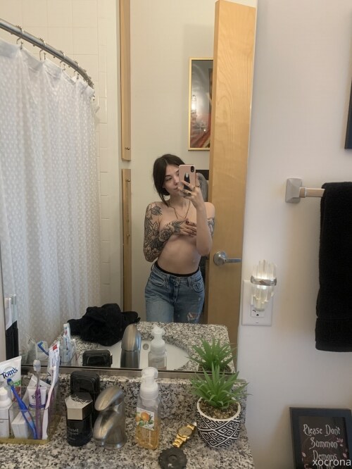 Claire Estabrook Photo #177