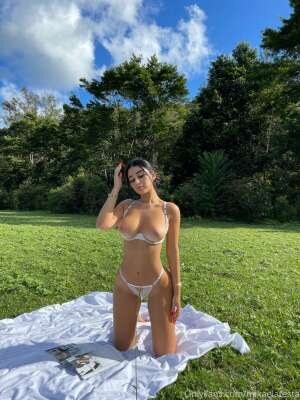 Mikaela Testa Photo #6