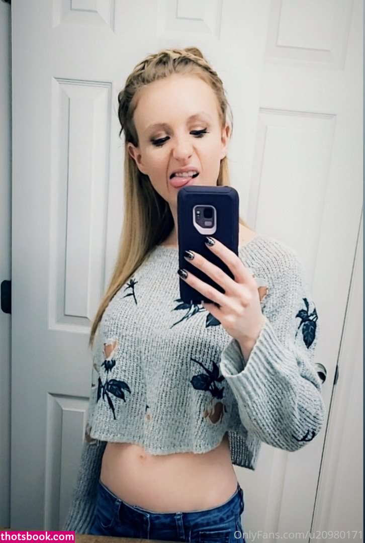 Elle Dainty Photo #29