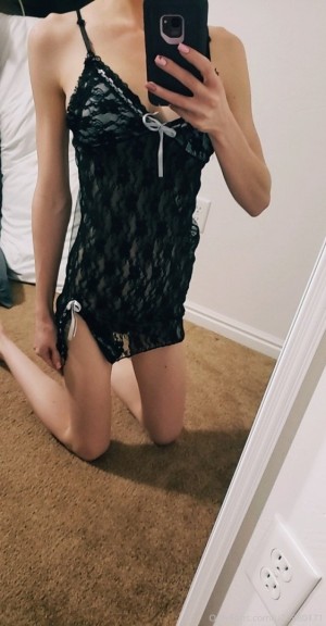 Elle Dainty Photo #24