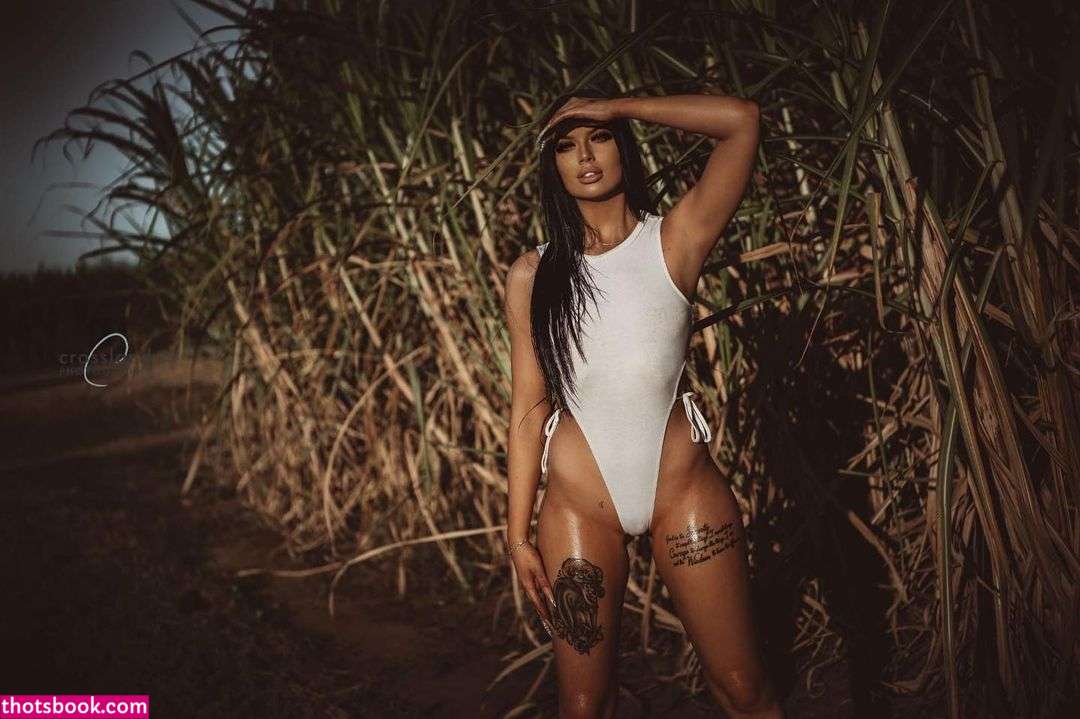 Caitlin Mcconville Photo #21