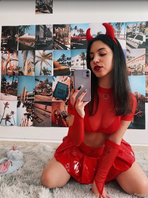 Ceceinfinite Photo #29