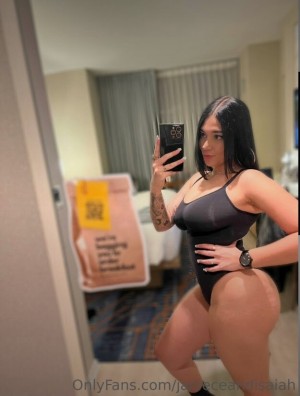 Janiece Nyasia Photo #18