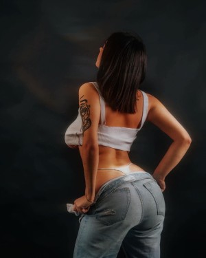 isyourgirlangie Photo #9