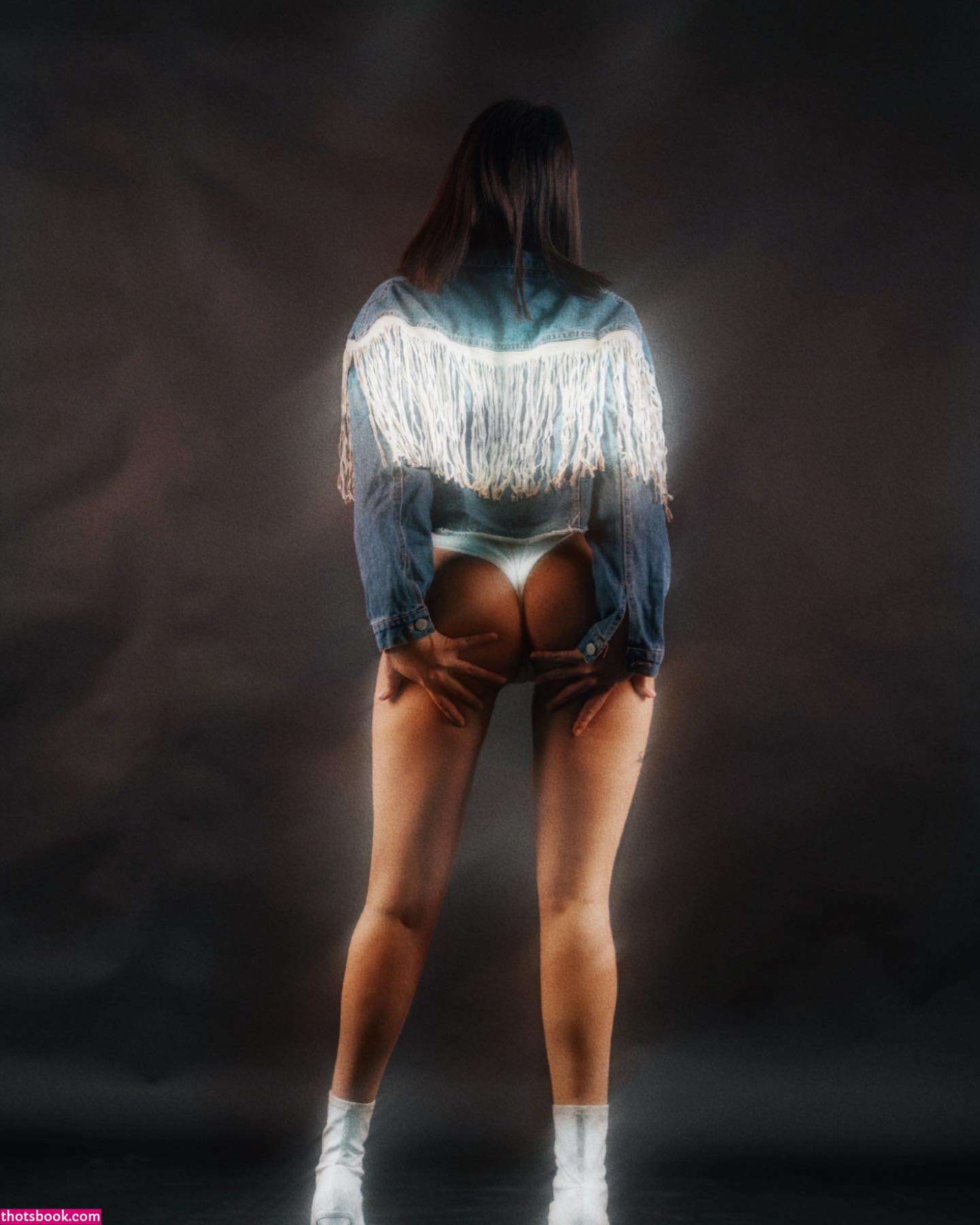 isyourgirlangie Photo #12