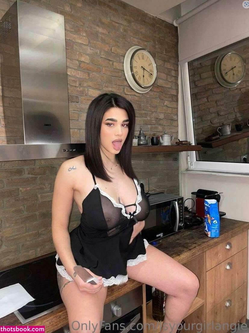 isyourgirlangie Photo #32