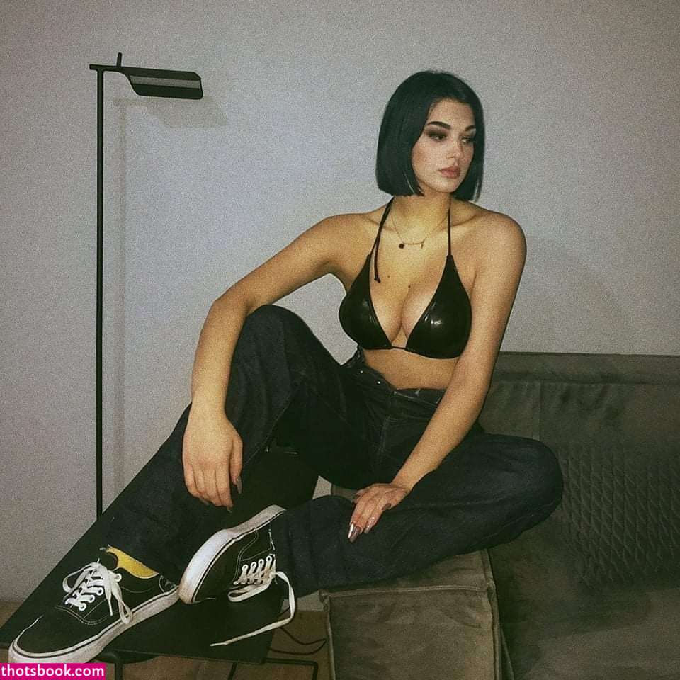 isyourgirlangie Photo #36