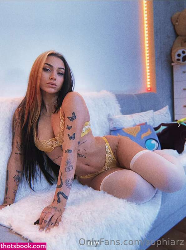 Sophia Rizou Photo #5