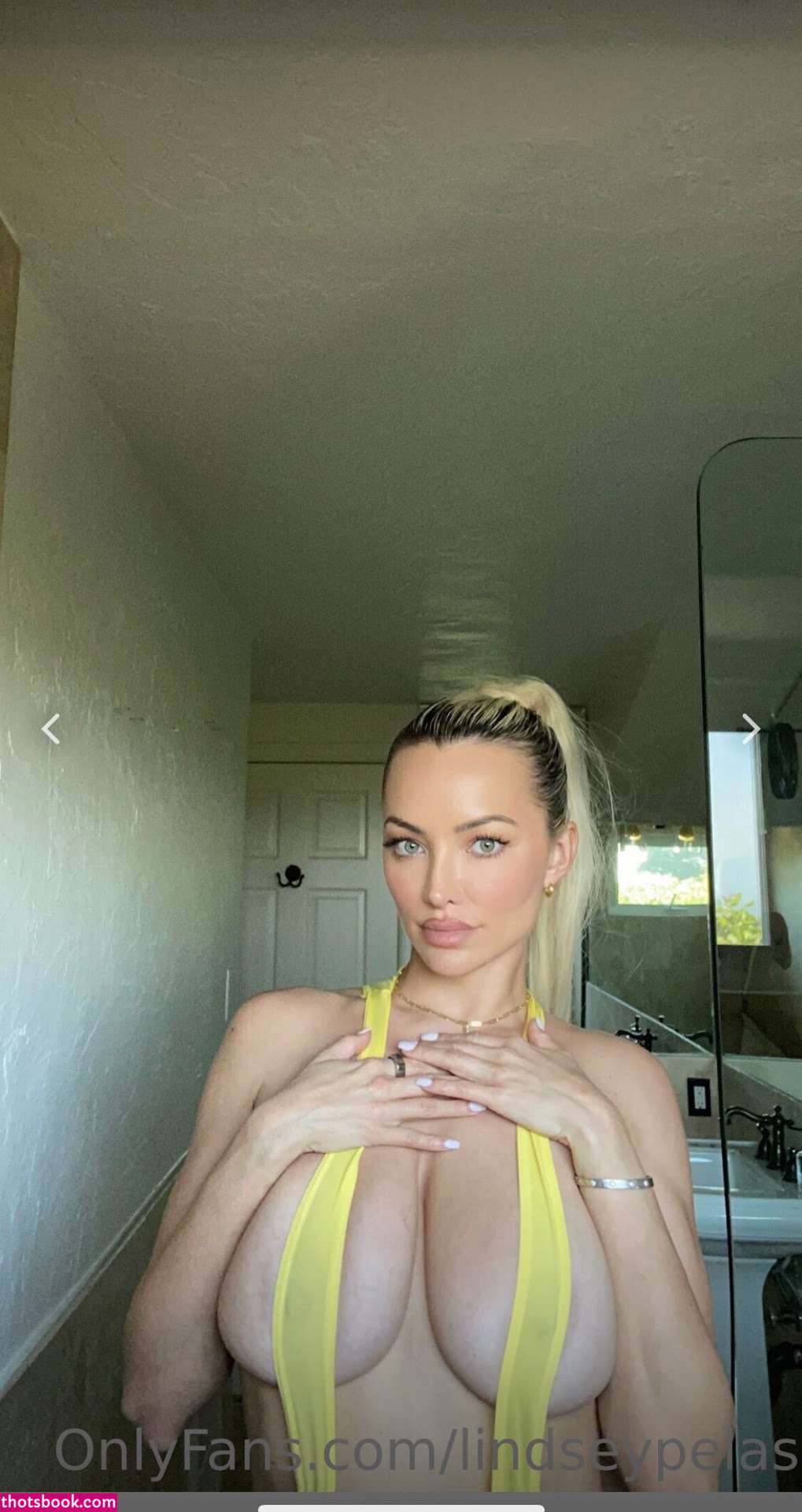 Lindsey Pelas Photo #799