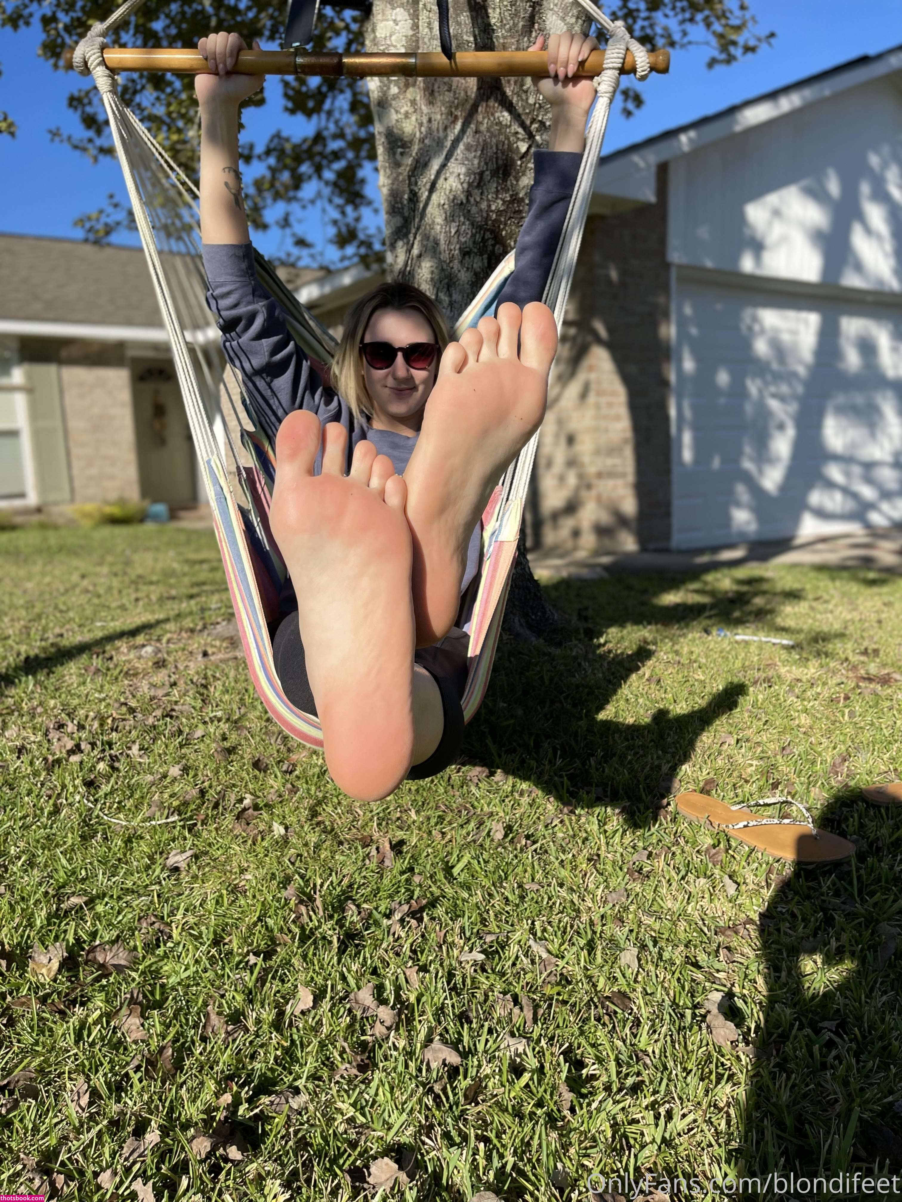 blondifeet Photo #15