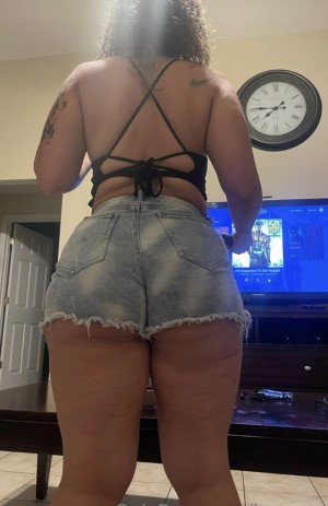 Broncocutie Photo #2