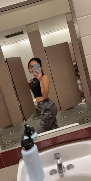 Honey Lawrie Photo #5