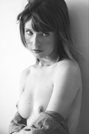 Katline Roddes Photo #7