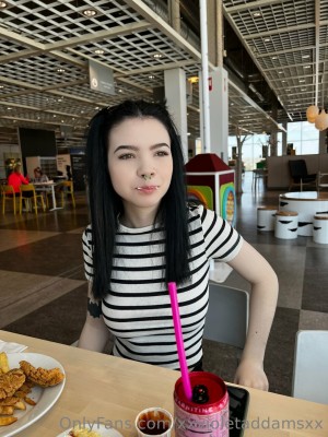 Xxvioletaddamsxx Photo #10