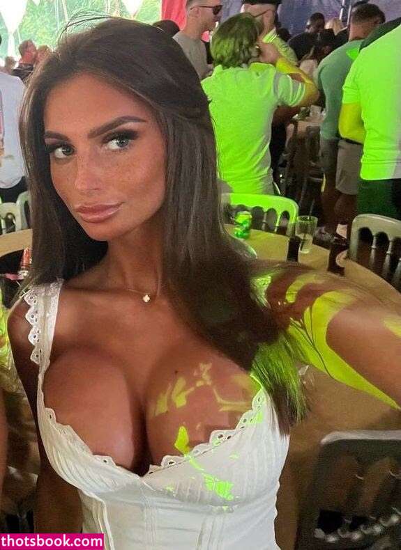 Maddy Cheary Photo #3