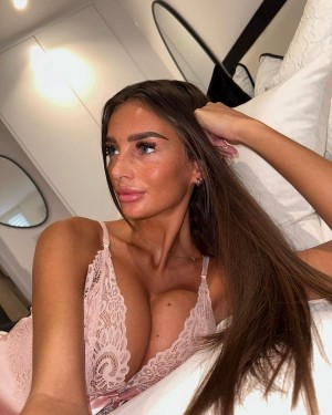 Maddy Cheary Photo #36