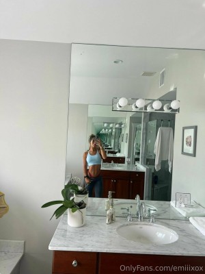 Emelyexo Photo #64