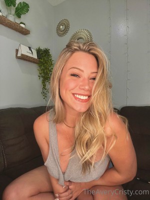 Avery Cristy Photo #43