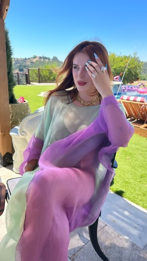 Bella Thorne Photo #219