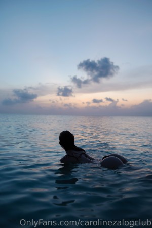 Caroline Zalog Photo #877