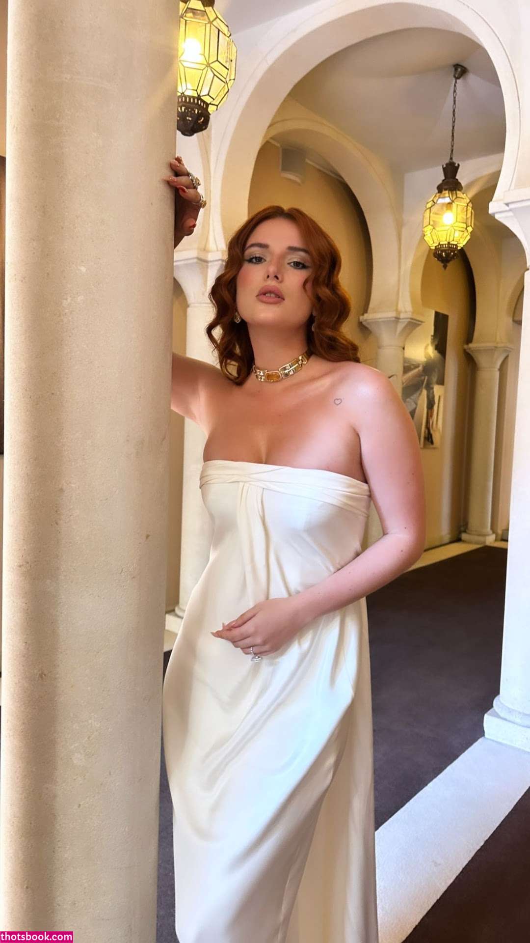 Bella Thorne Photo #220