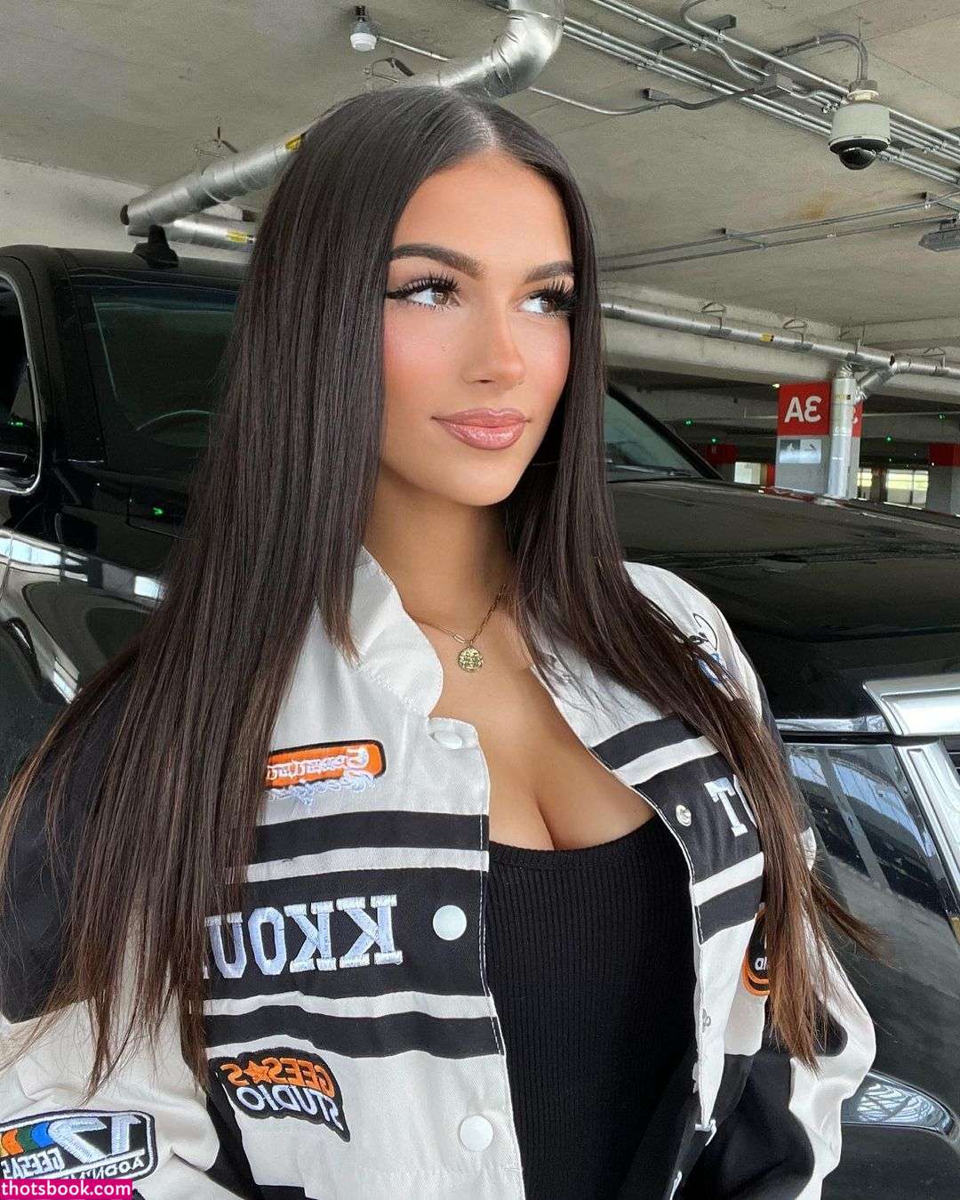 Julia Merekoulias Photo #76