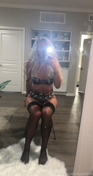 abigailwhhite Photo #2