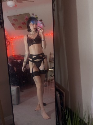 charleygrayyy Photo #36