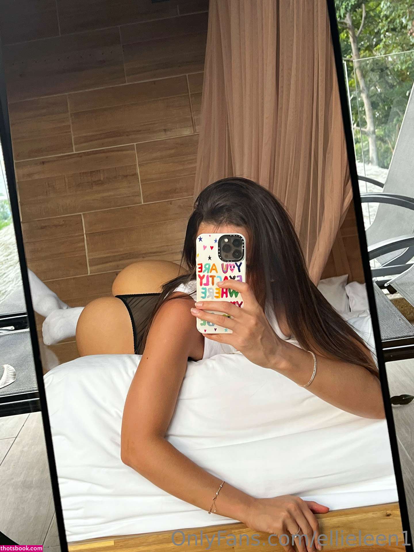 Ellie Leen Photo #215