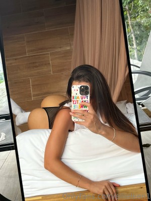 Ellie Leen Photo #215