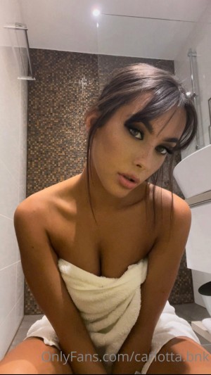 Carlotta Bnk Photo #180