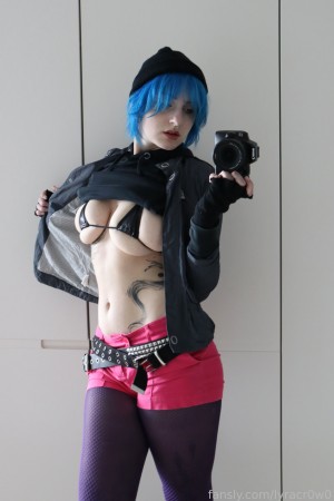 Lyra Crow Photo #779