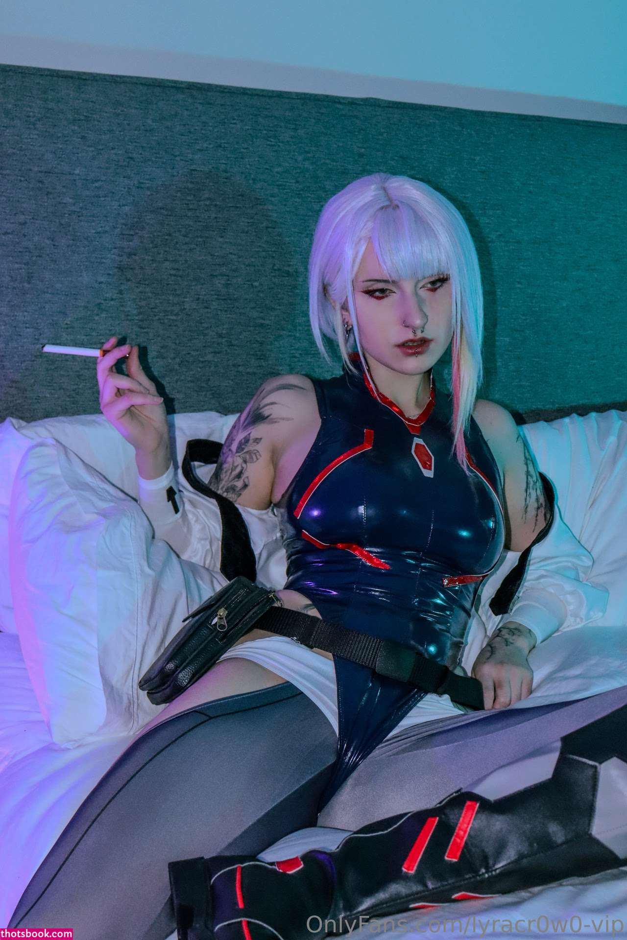 Lyra Crow Photo #828