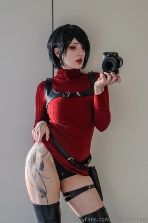 Lyra Crow Photo #825