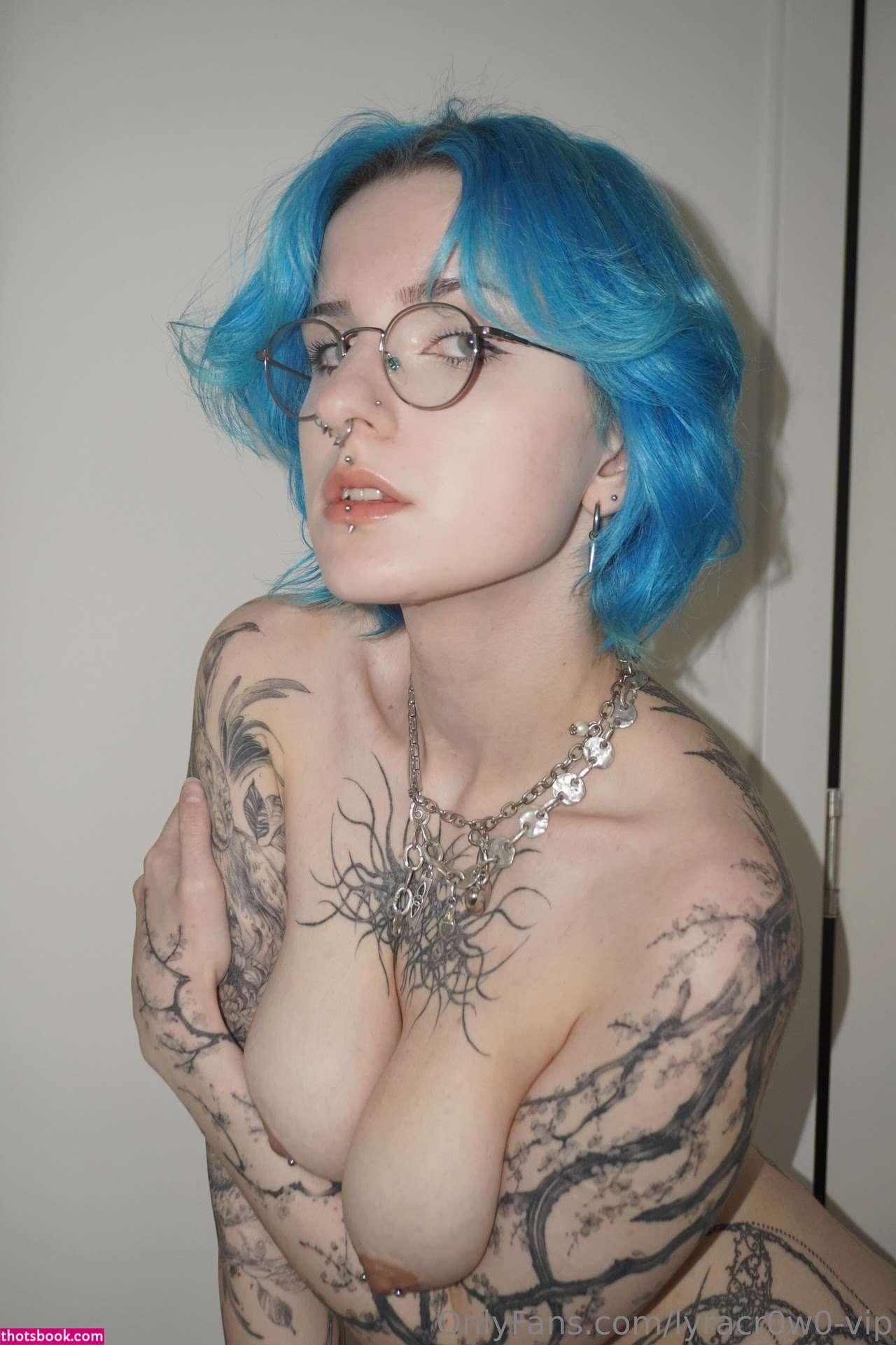 Lyra Crow Photo #838