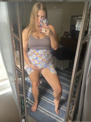 Halle Good Photo #23