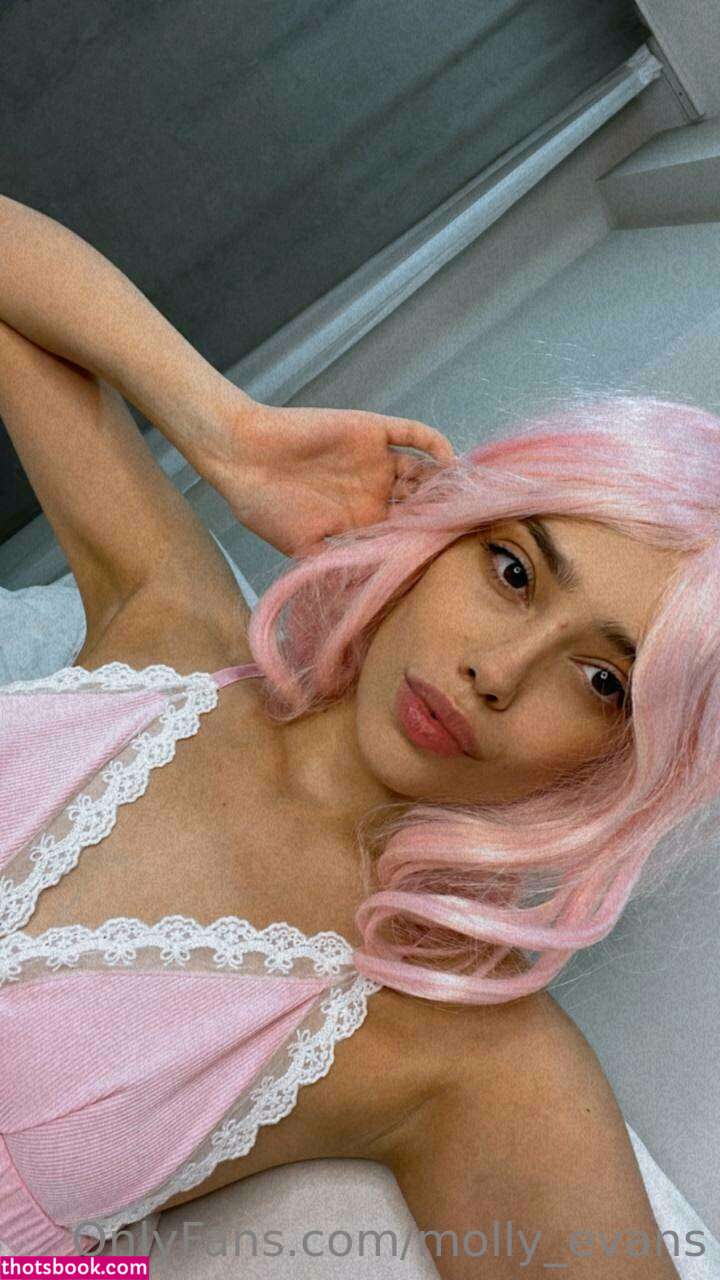 Molly Evans Photo #34