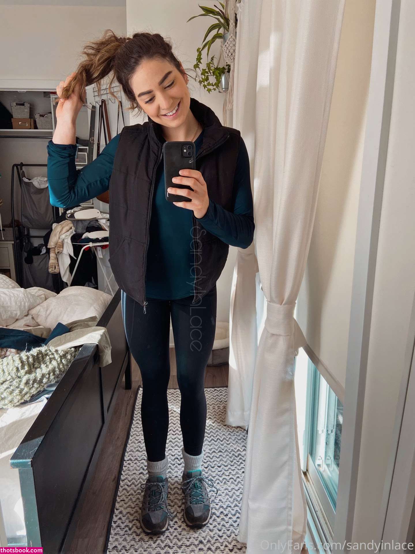 Sandyinlace Photo #14